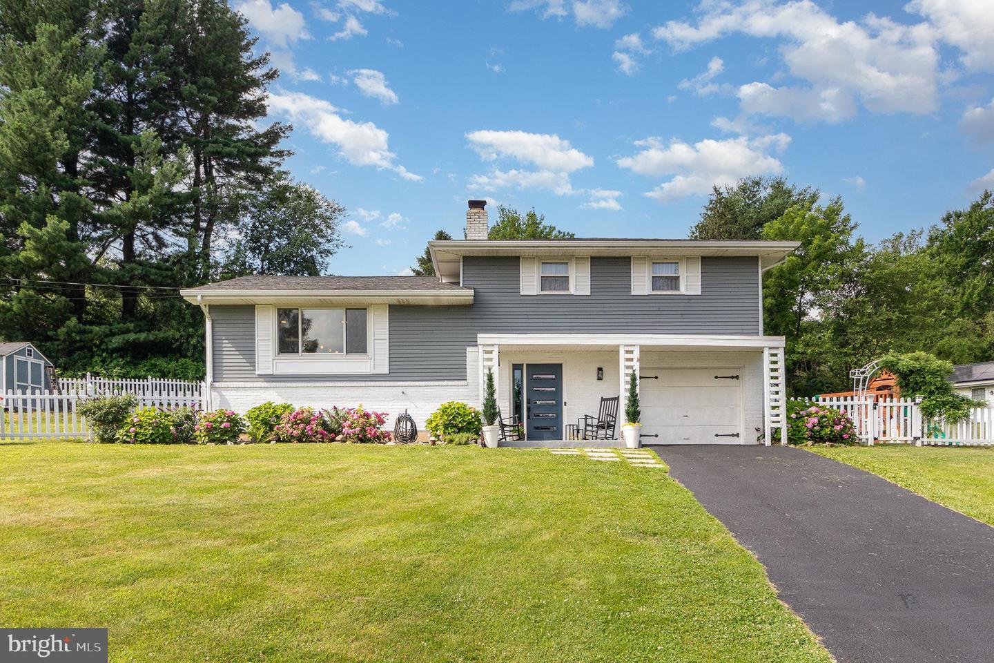 Property Photo: 1304 Bradley Avenue PA 17036