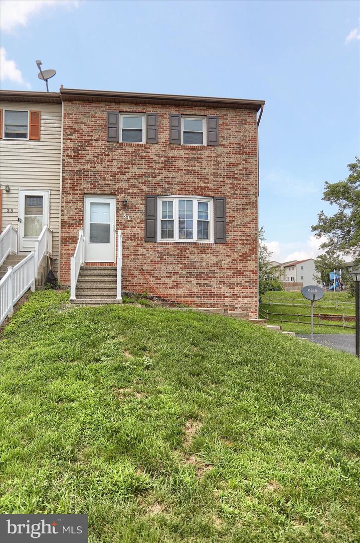 31 Mall Road  Etters PA 17319 photo