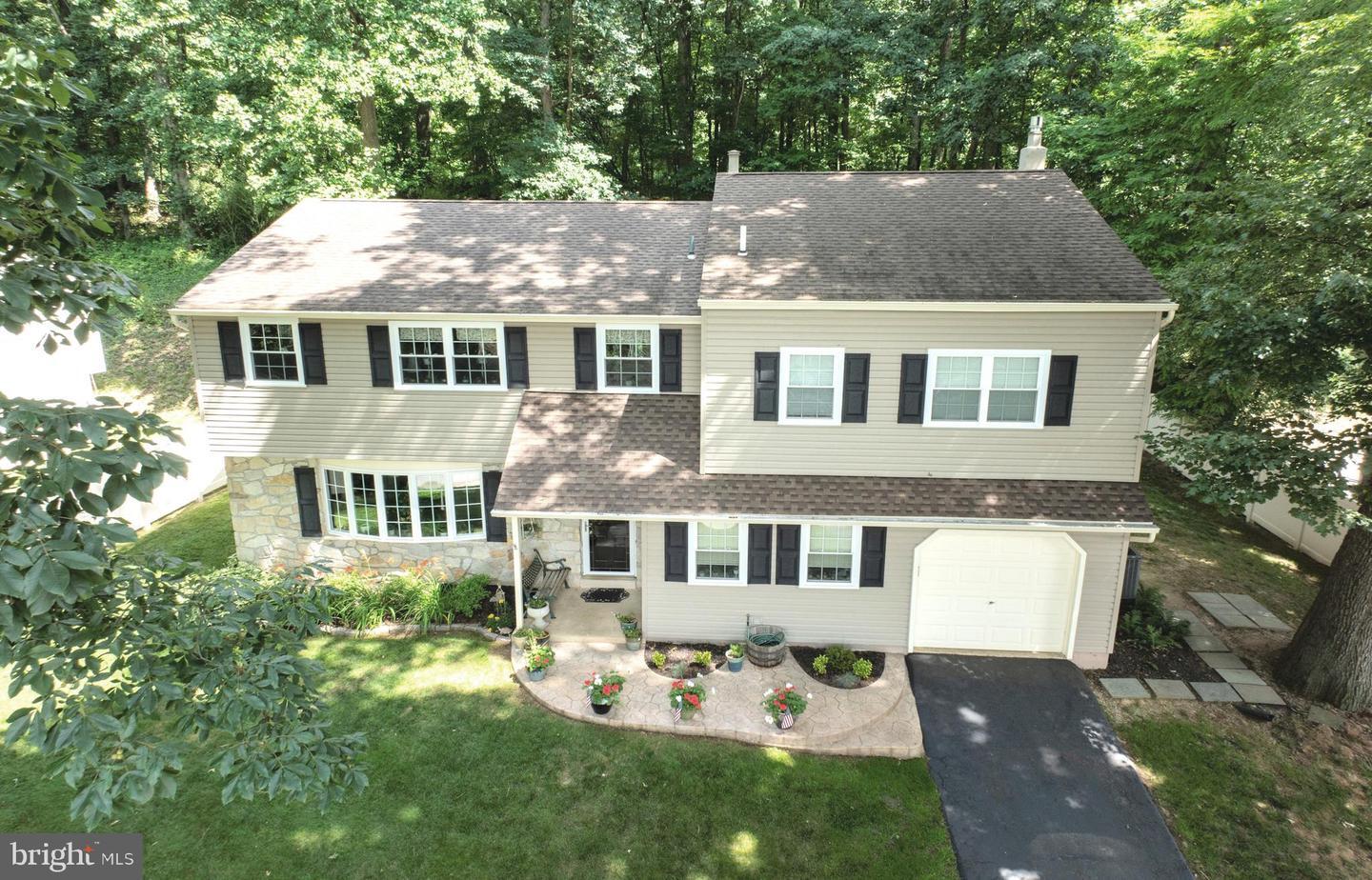 Property Photo:  3309 Humpton Road  PA 19372 