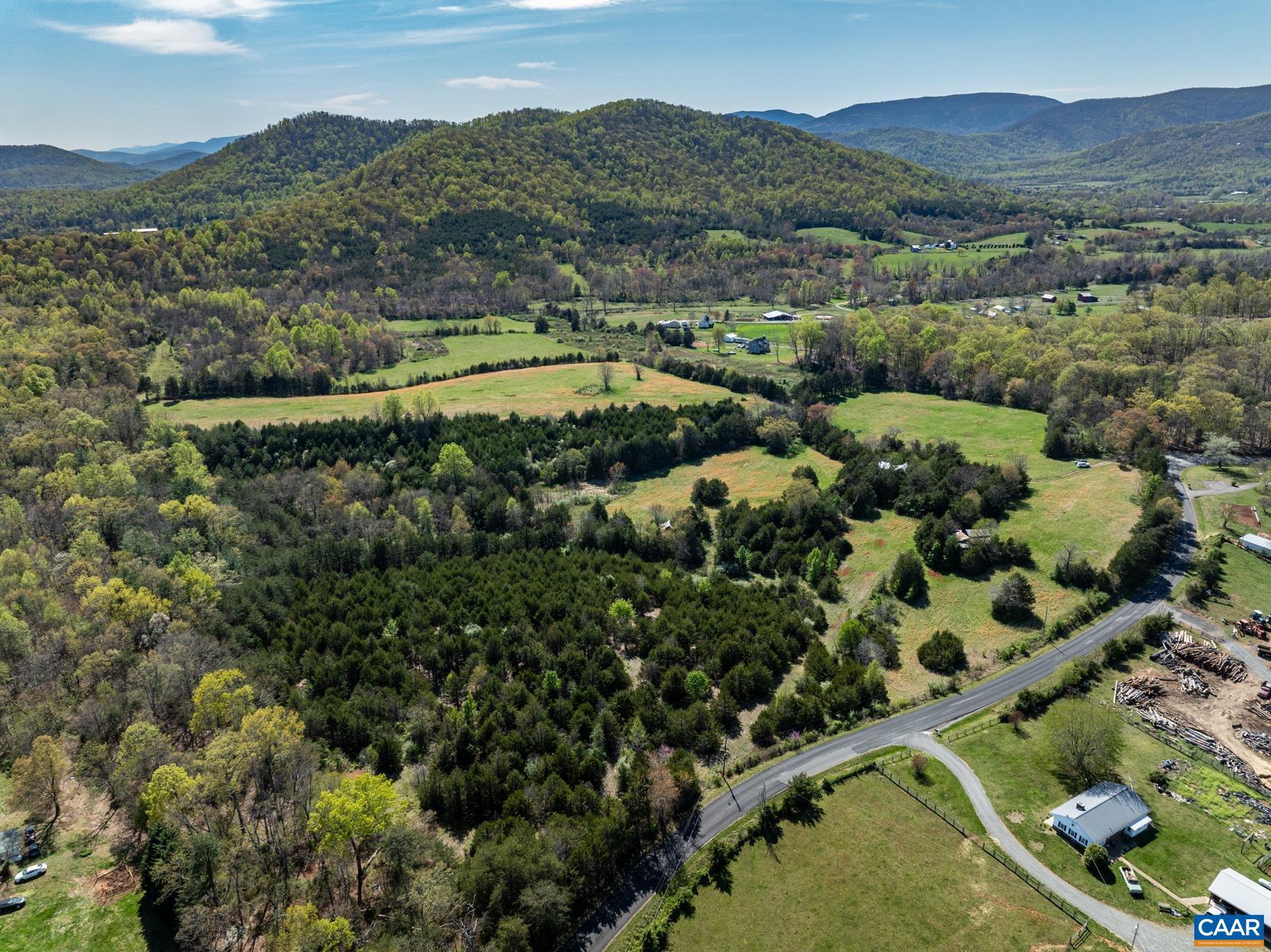 Property Photo: 104 Pea Ridge Rd VA 22973