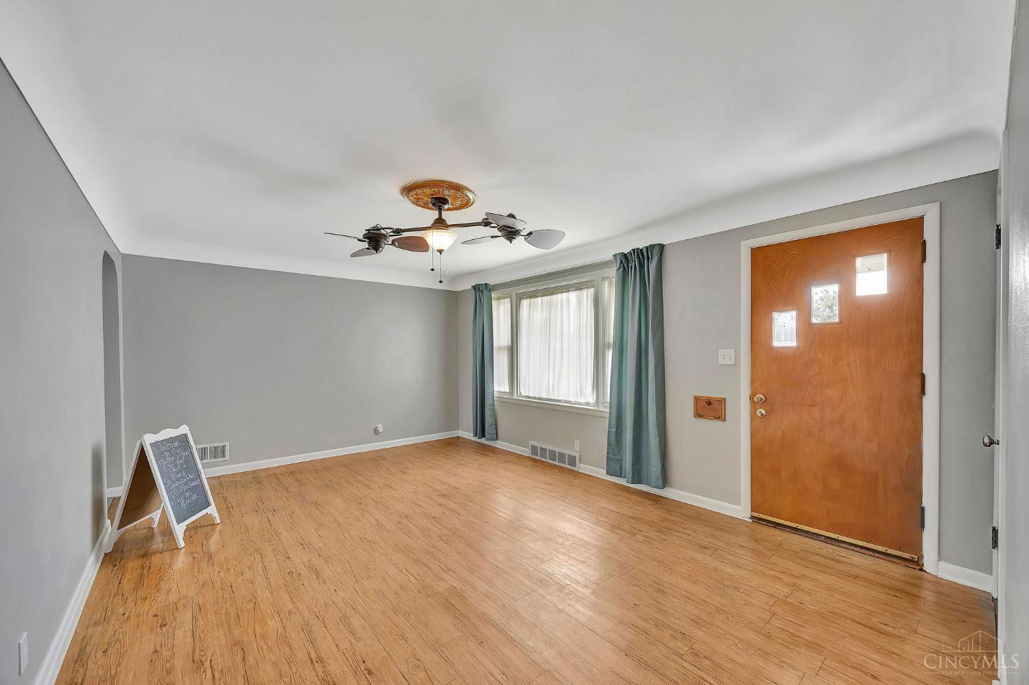 Property Photo:  318 Kenyon Drive  OH 45015 