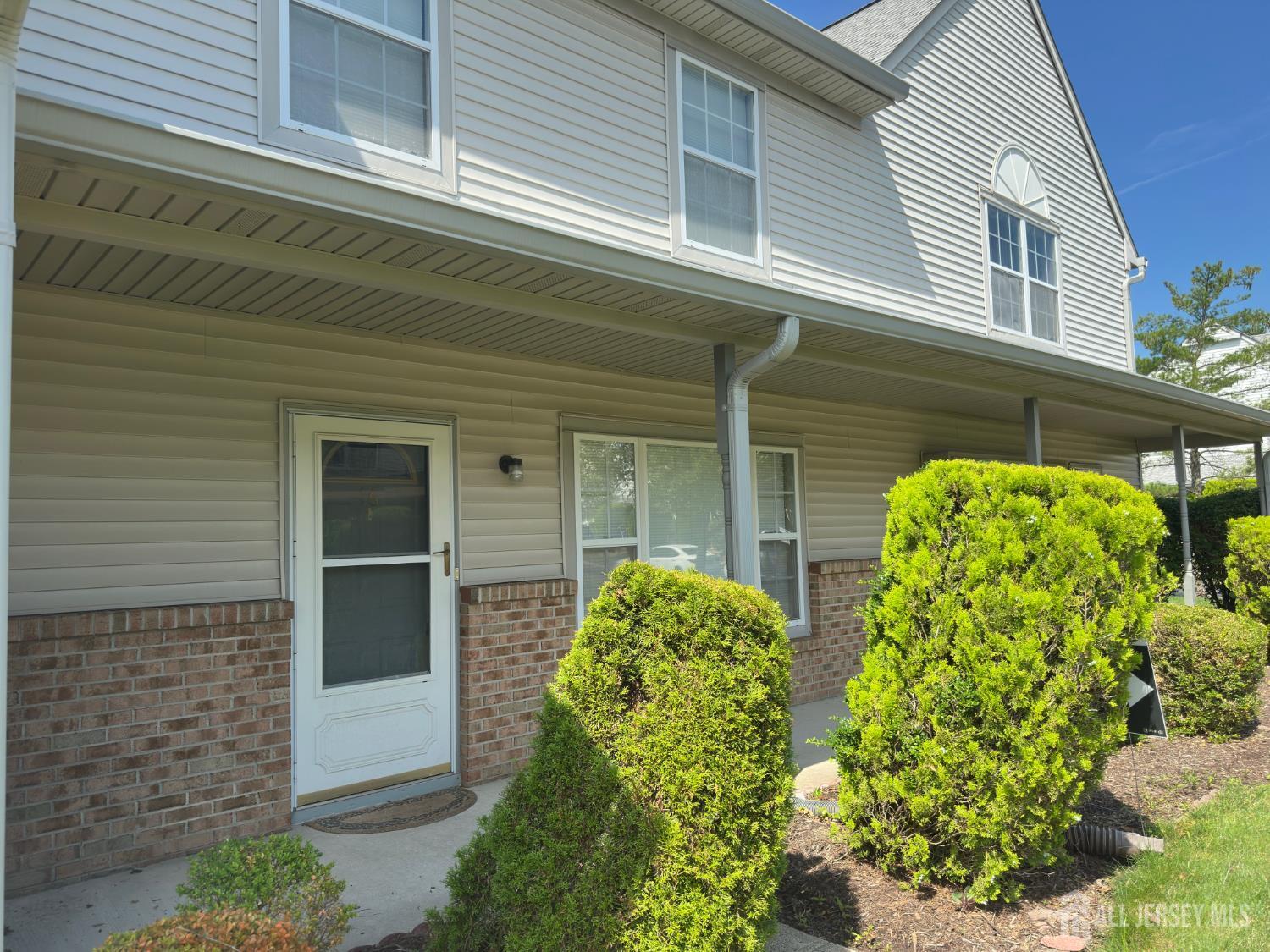 Property Photo:  16 Sassafras Court  NJ 08902 