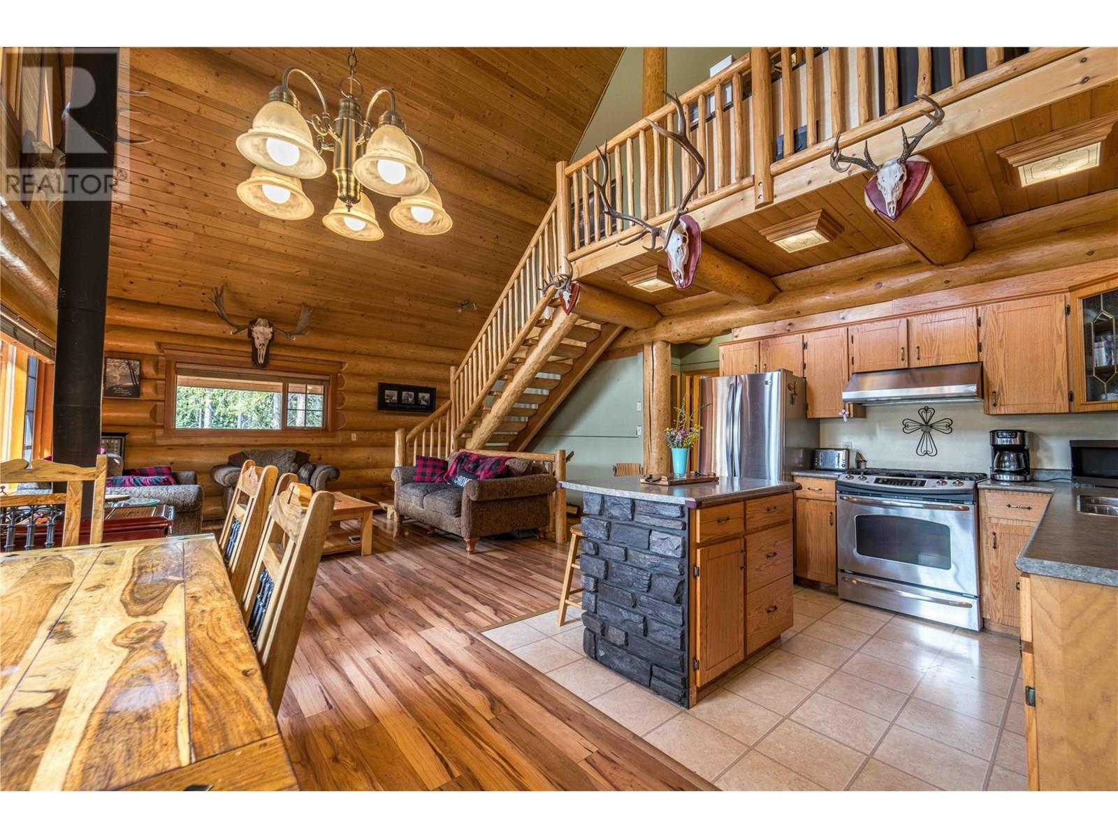 Property Photo: 4730 Pine Ridge Way BC V0K 1W0