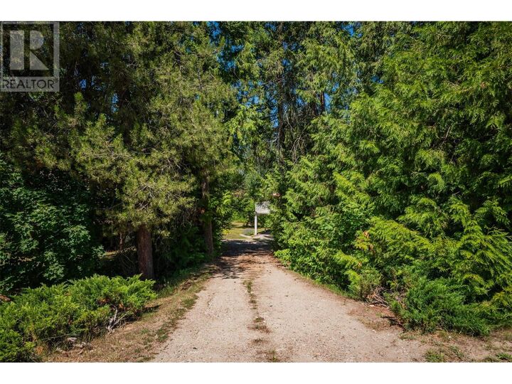 Property Photo: 1669 Ridgewood Drive BC V1N 2L5