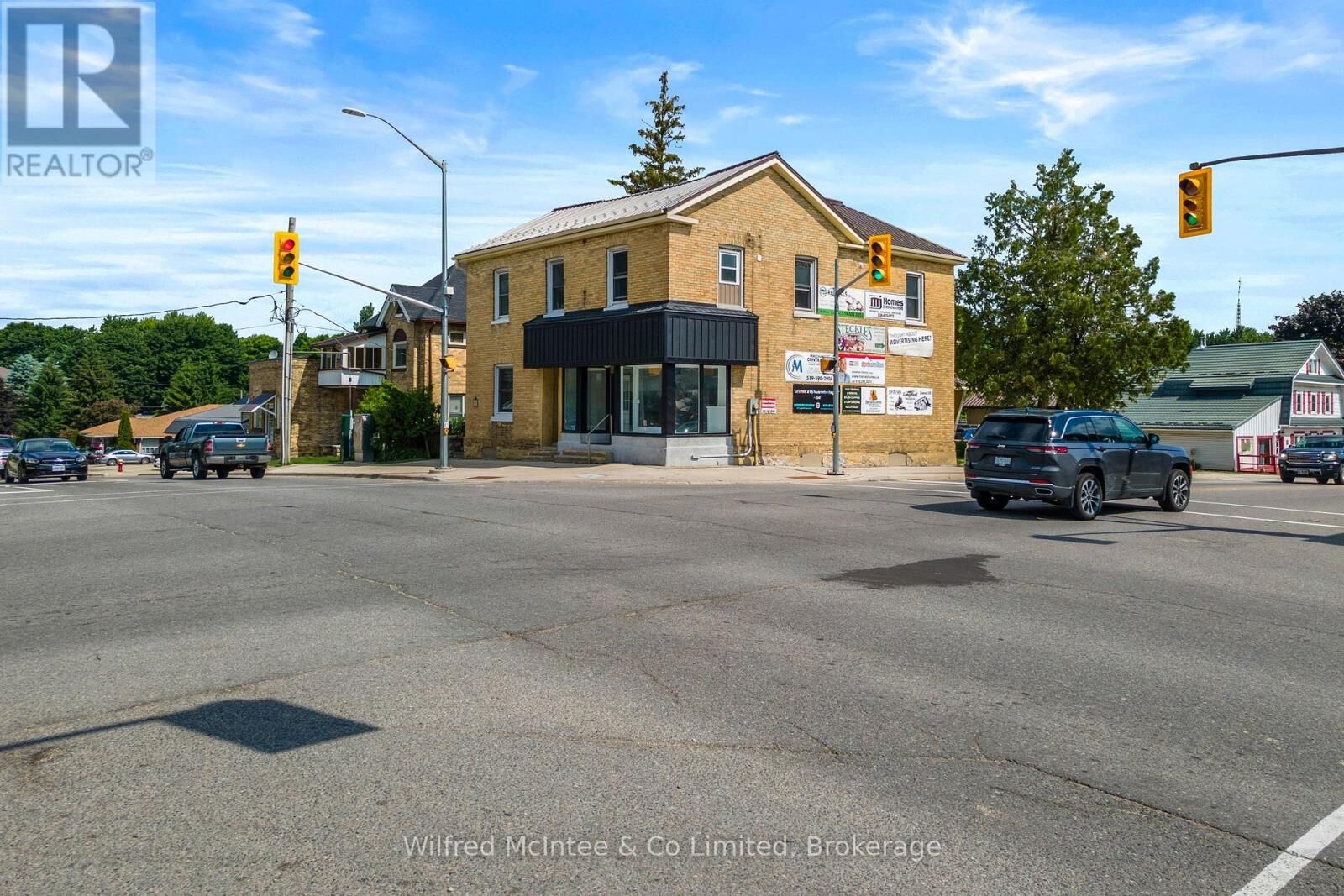 Property Photo:  4 Elora Street North  ON N0G 1Z0 