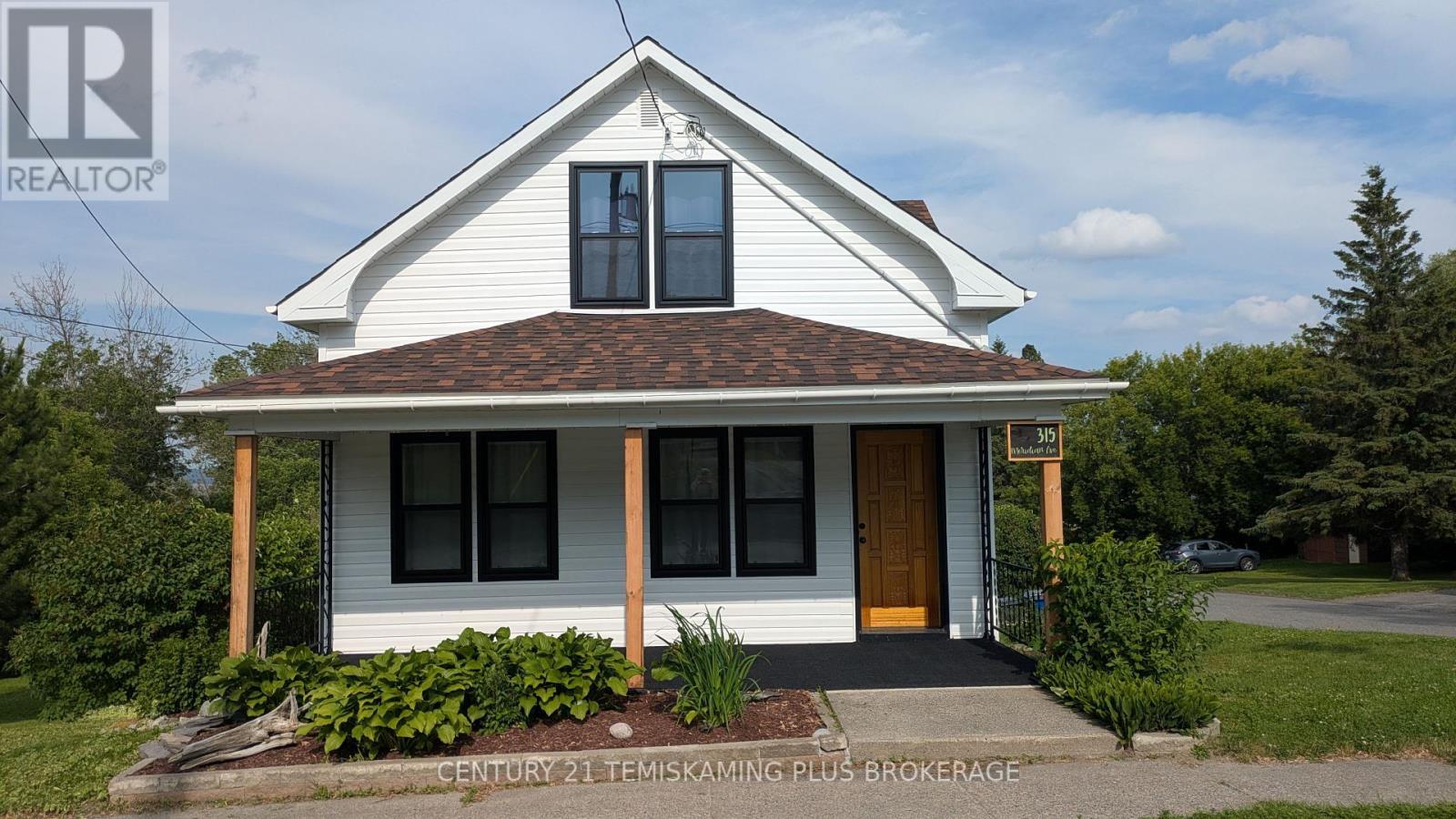 Photo de la propriété: 315 Meridian Avenue ON P0J 1K0