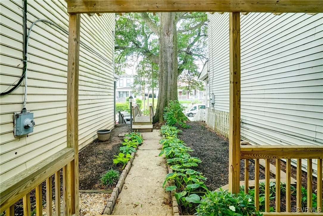 Property Photo:  1410 W Clay Street  VA 23220 