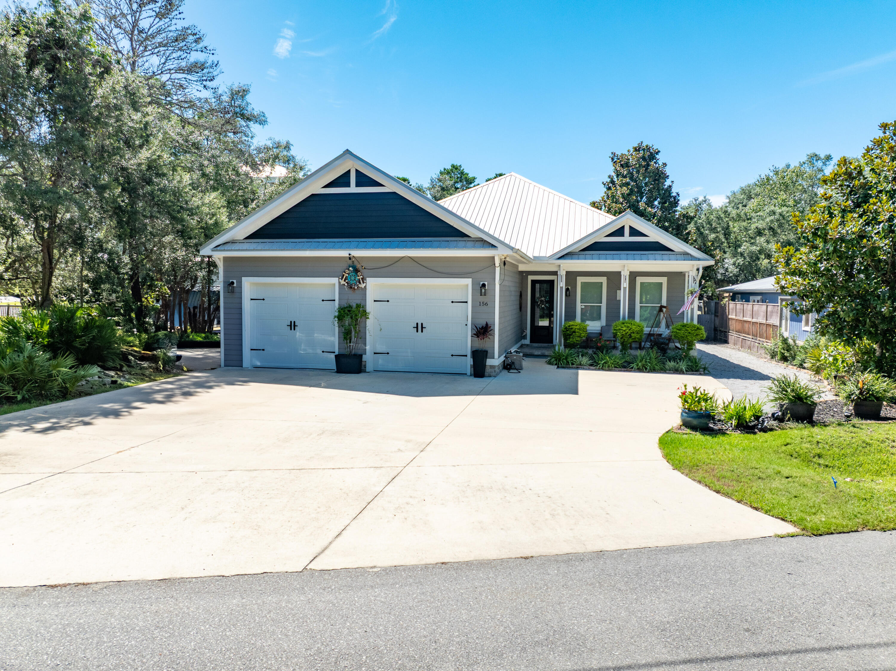 Property Photo: 156 N Bishop Road FL 32459