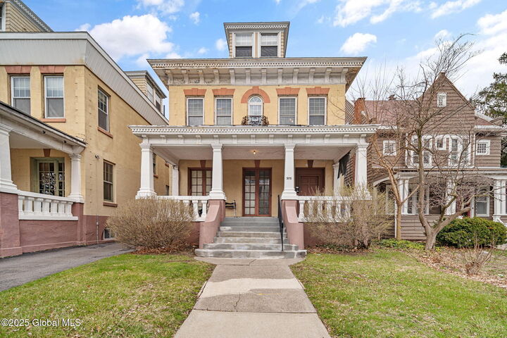 Property Photo:  575 Western Avenue  NY 12203 