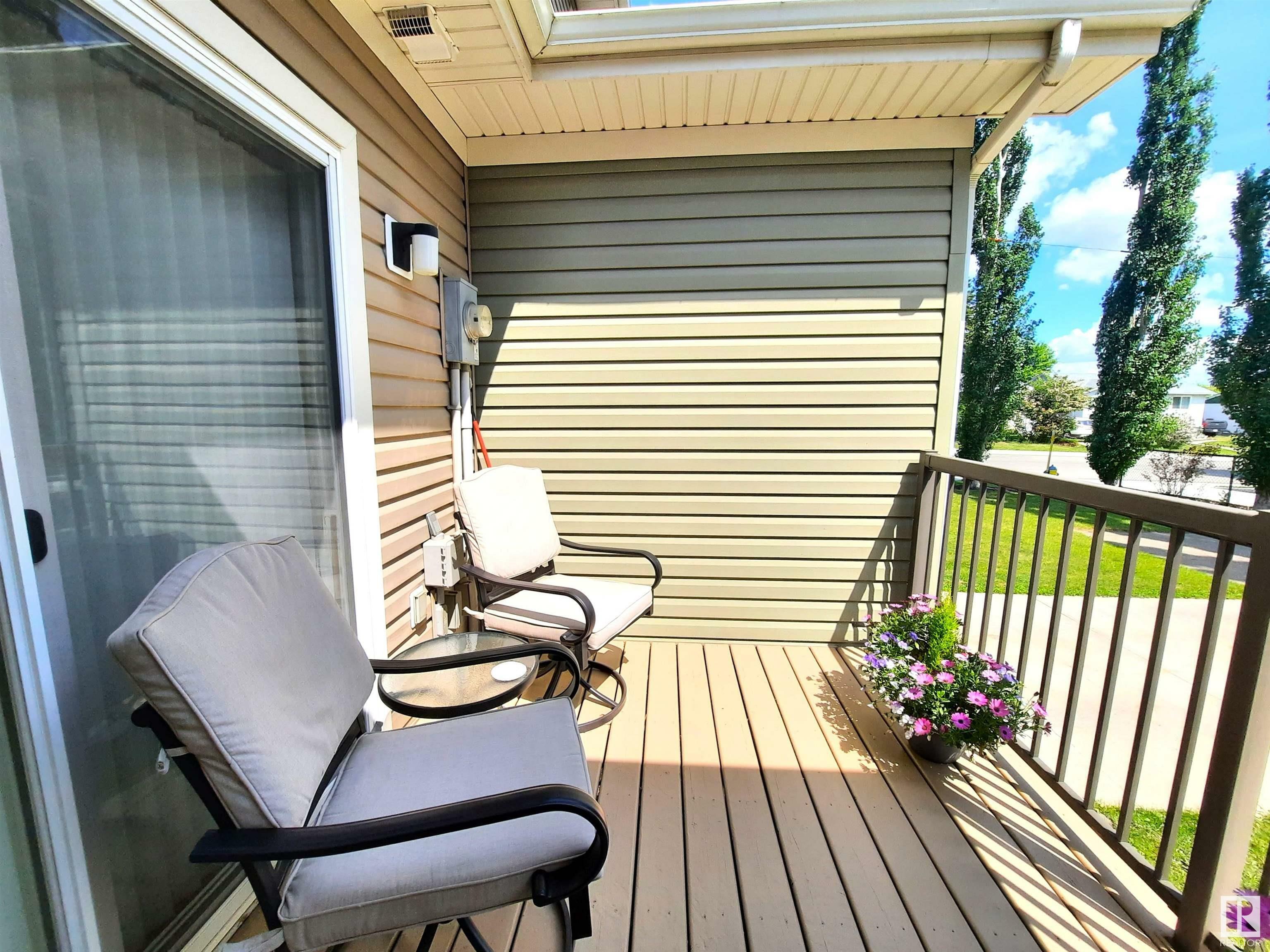 Property Photo:  300 Queen Street 7  AB T7X 2J1 