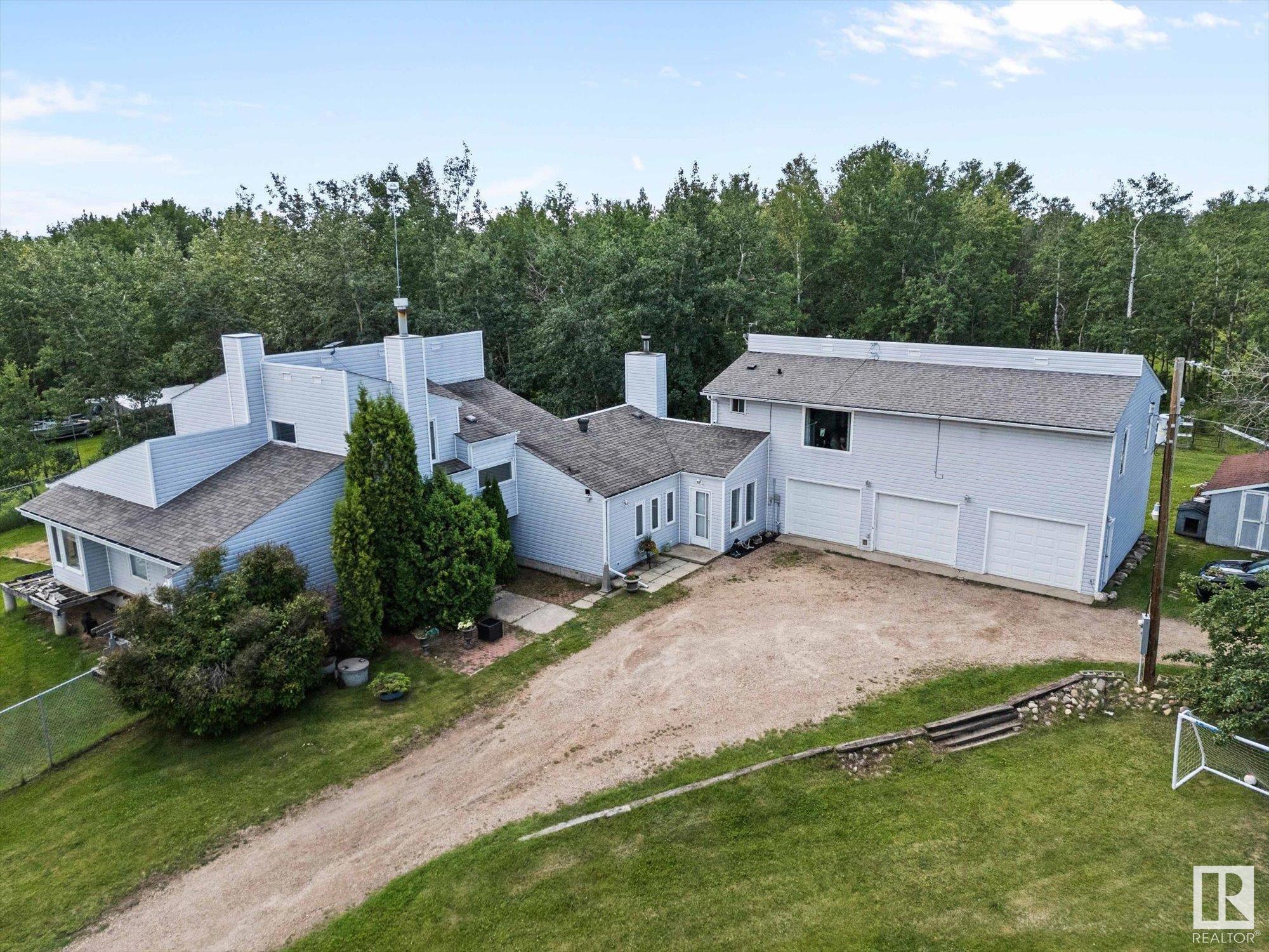 20339 Twp Road 550  Rural Strathcona County AB T8L 4B6 photo