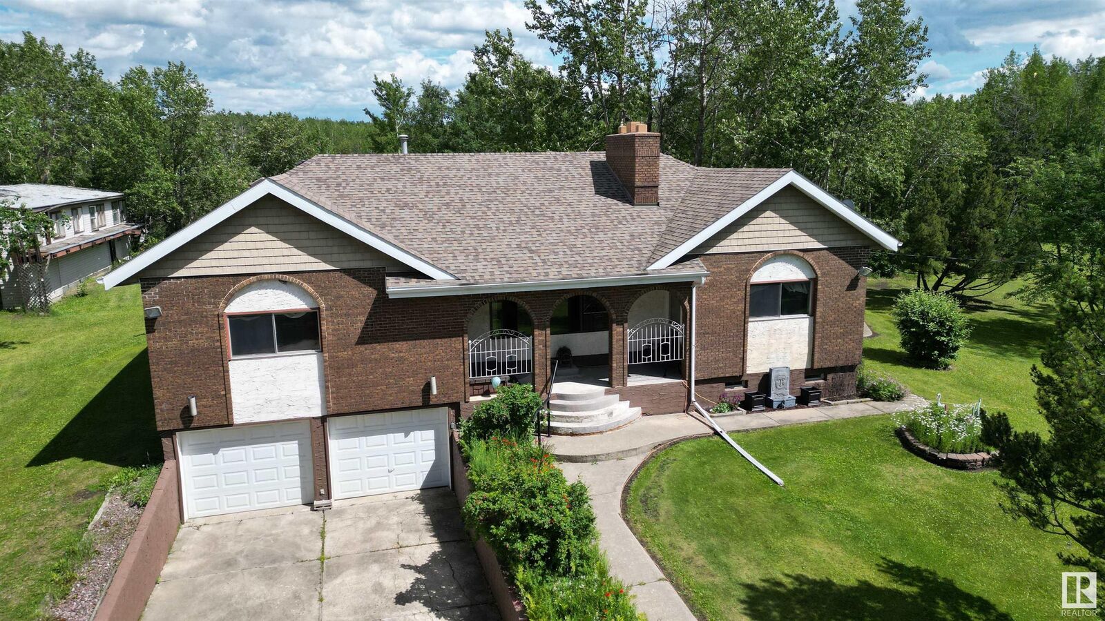 Property Photo: 51115 Rge Road 224 AB T8C 1H1