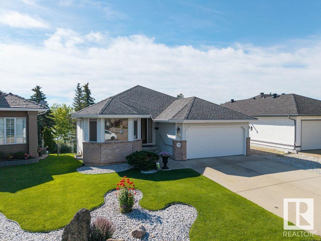 Property Photo:  547 Twin Brooks Bay NW  AB T6J 6X3 