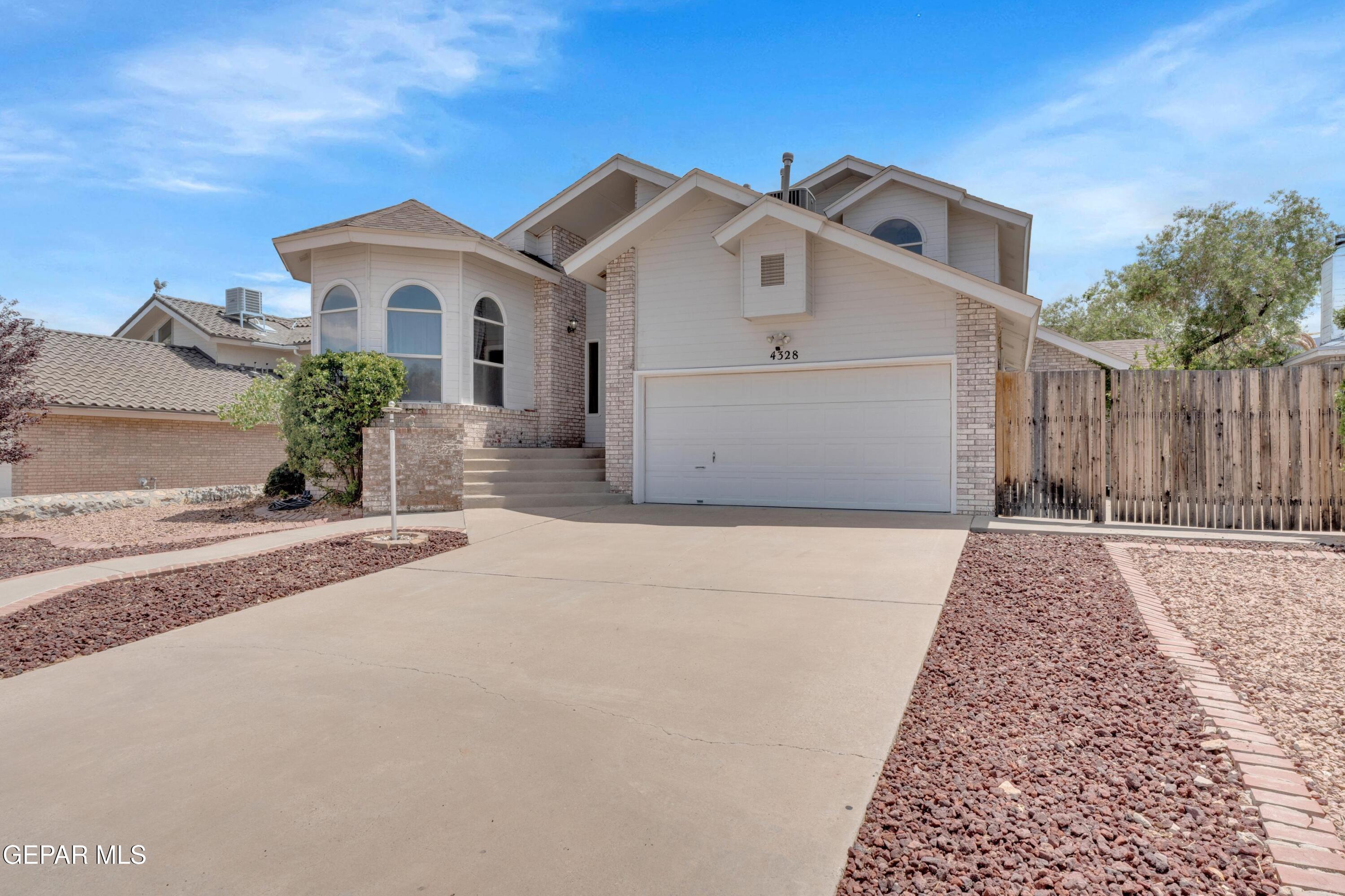 Property Photo:  4328 Loma Alegre Drive  TX 79934 