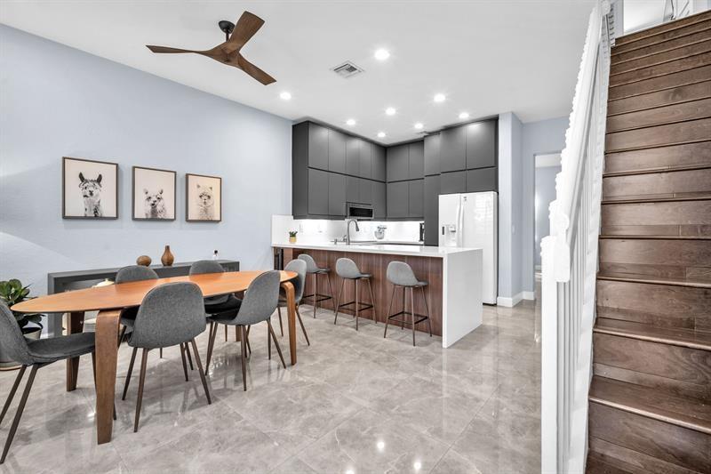 Property Photo: 521 SW 147th Ave FL 33027