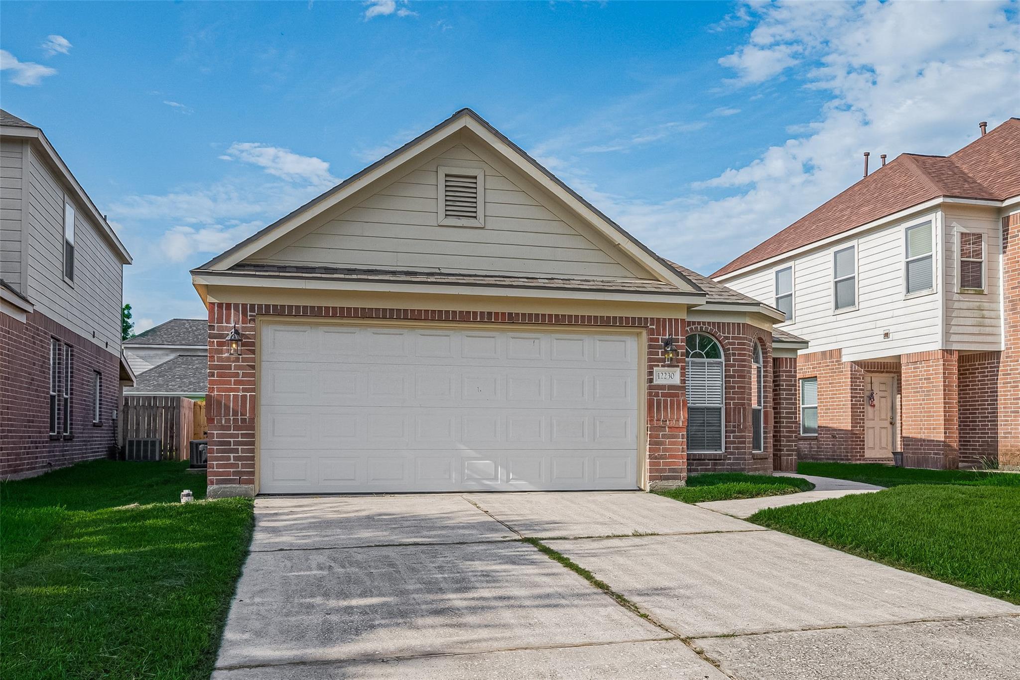 Property Photo: 12230 Hawthorne Hill Circle TX 77346