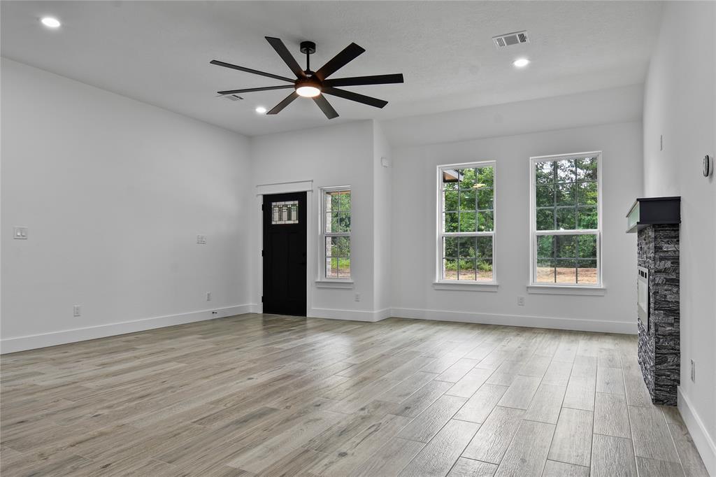 Property Photo: 160 Jackson Road TX 77331