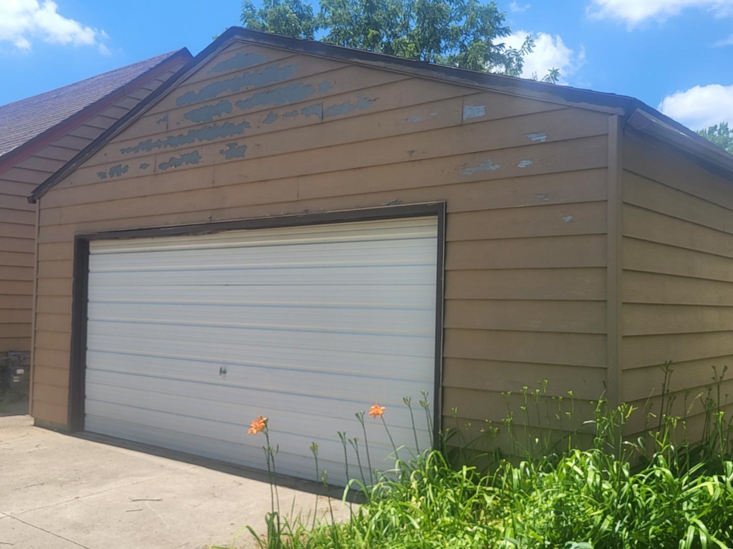 Property Photo: 603 SE 5th Avenue IA 51301