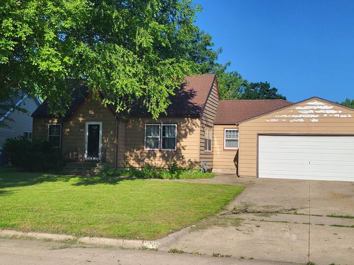 Property Photo:  603 SE 5th Avenue  IA 51301 