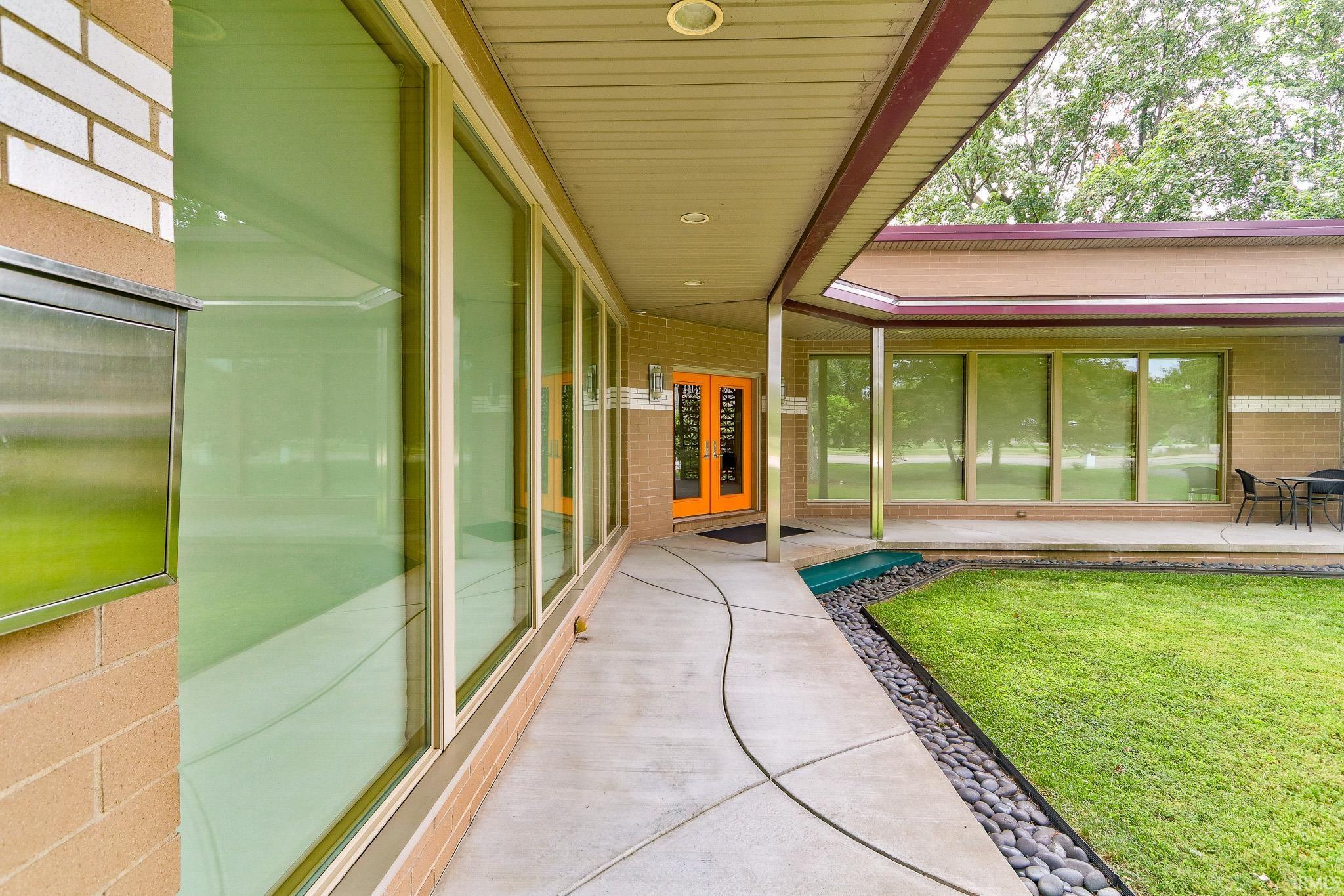 Property Photo: 3209 Lincoln Avenue IN 47714-0144