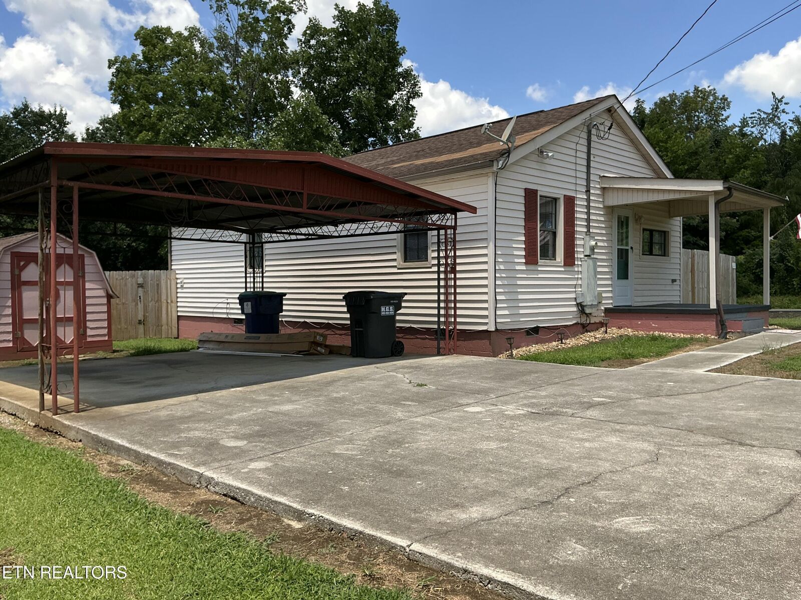 Property Photo: 102 County Farm Road TN 37801