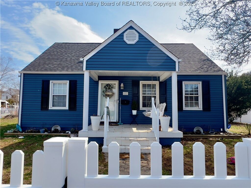 Property Photo:  602 43rd Street SE  WV 25304 