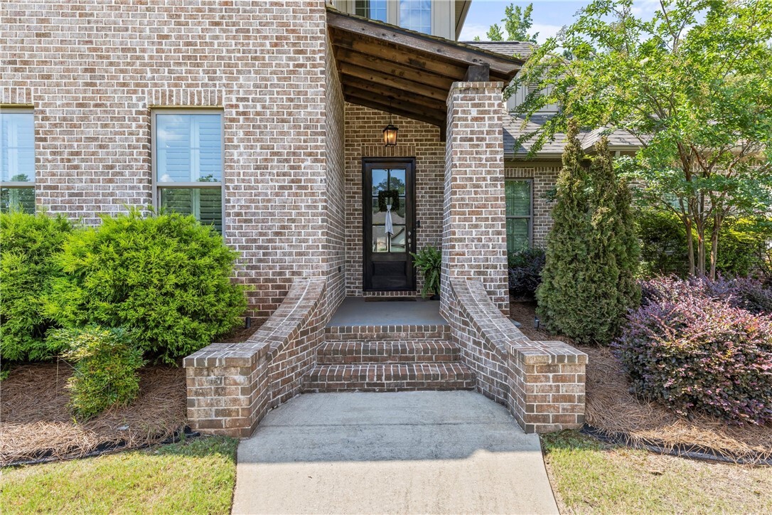 Property Photo: 1595 Club Creek Drive AL 36030