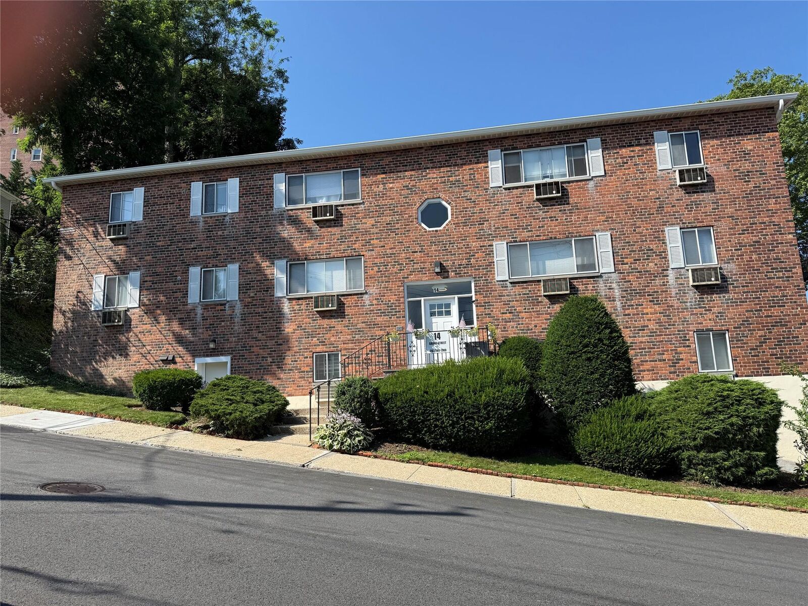 Property Photo:  14 Grant Street C  NY 10707 