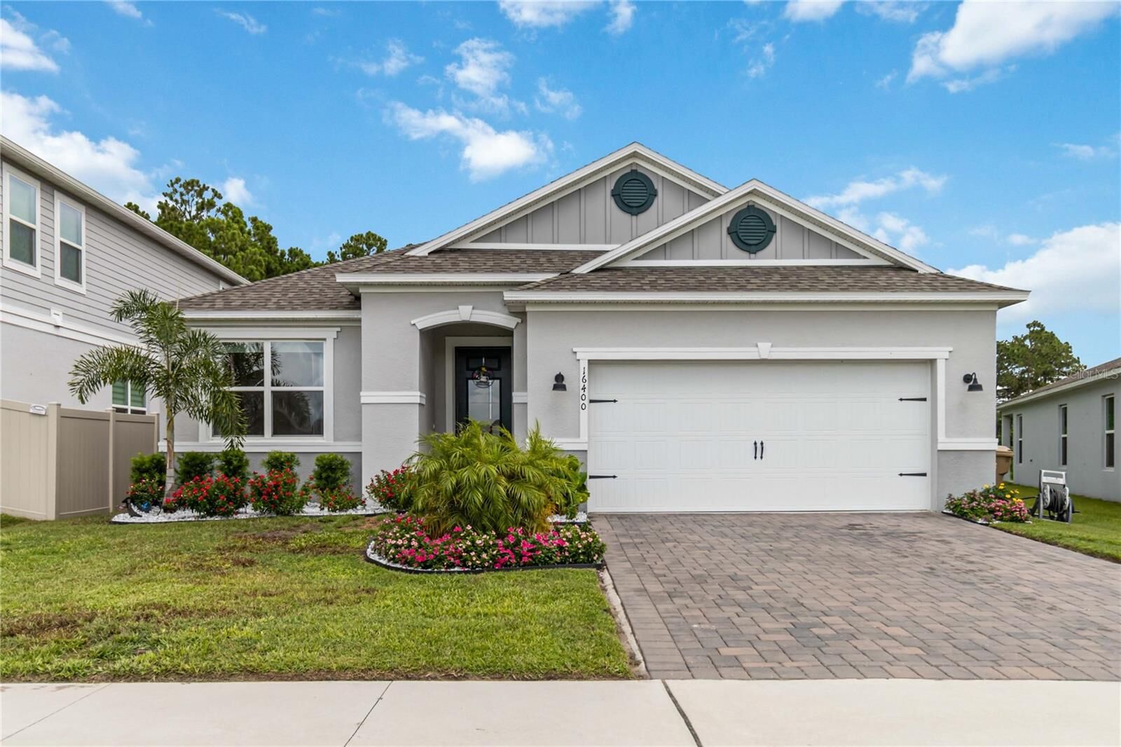Property Photo:  16400 Winding Preserve Circle  FL 34714 