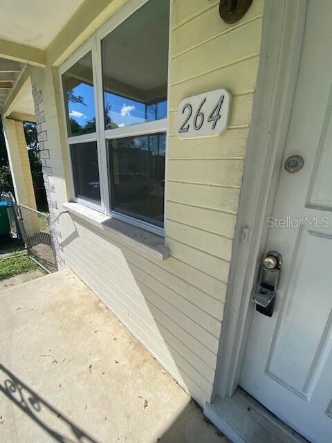 Property Photo: 264 Sherwood Lane FL 32117