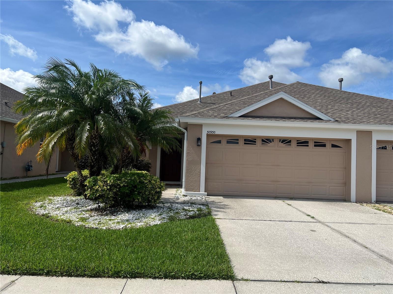 Property Photo: 30930 Whitlock Drive FL 33543