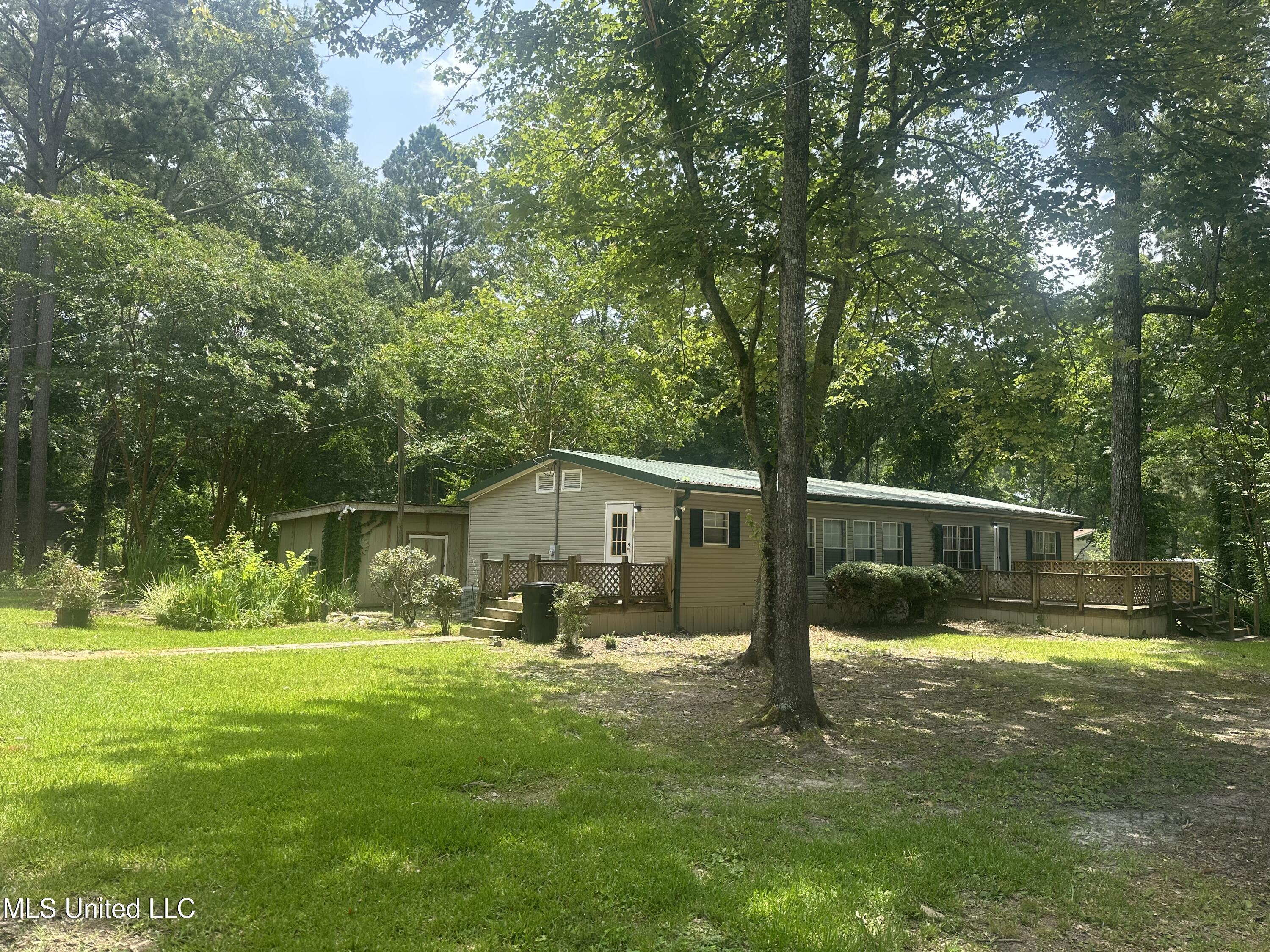 Property Photo:  109 Cane Creek Road  MS 39047 