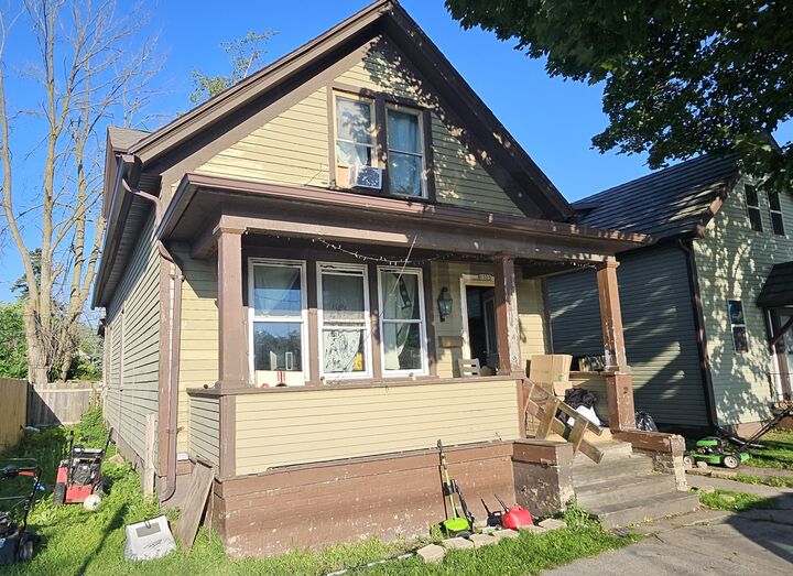 Property Photo:  1323 S 8th St  WI 53081 