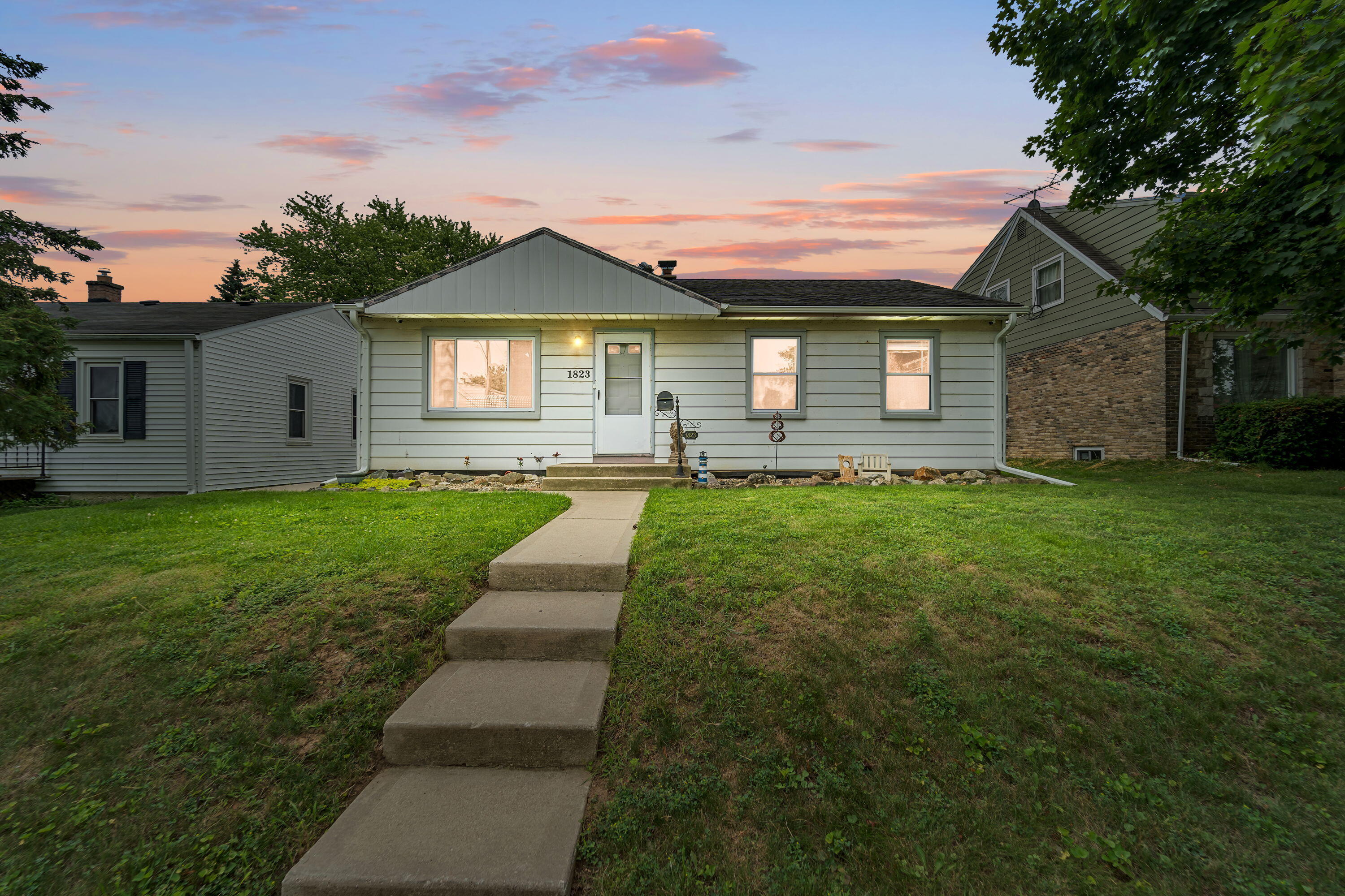 1823 Missouri Ave  South Milwaukee WI 53172 photo
