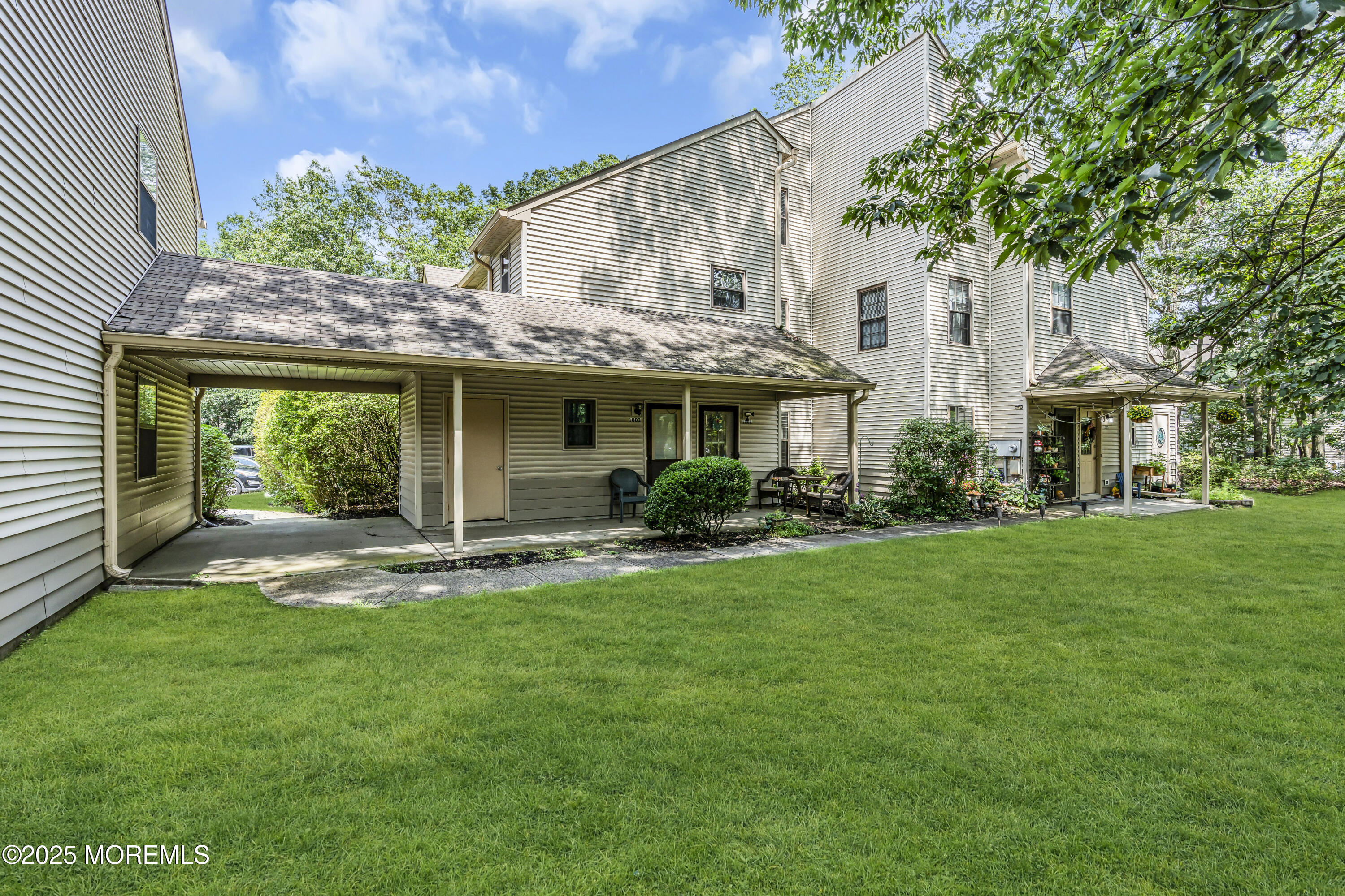 Property Photo: 1002 Morning Glory Court NJ 08527