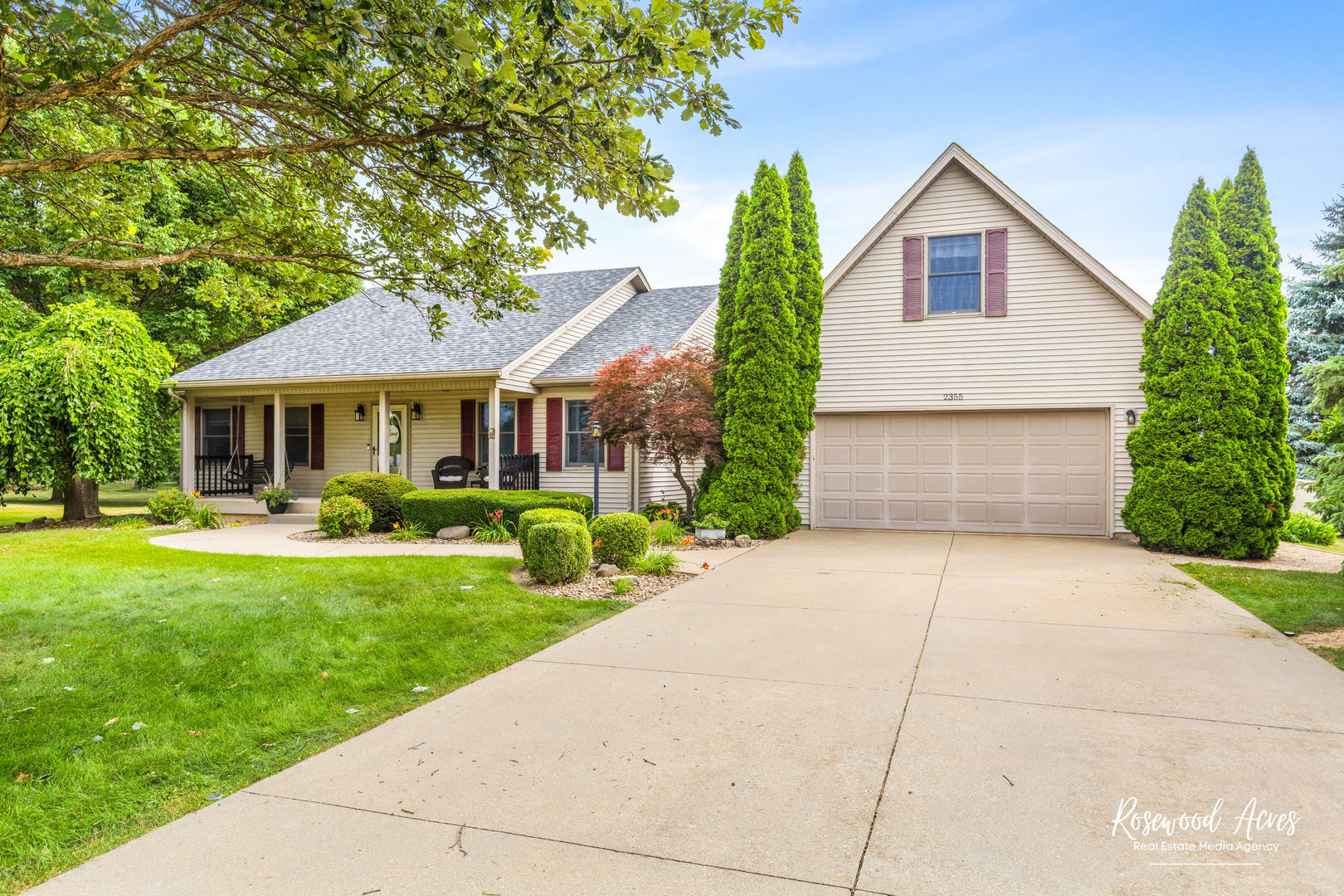 Property Photo: 2355 Ashley Turn IL 60901