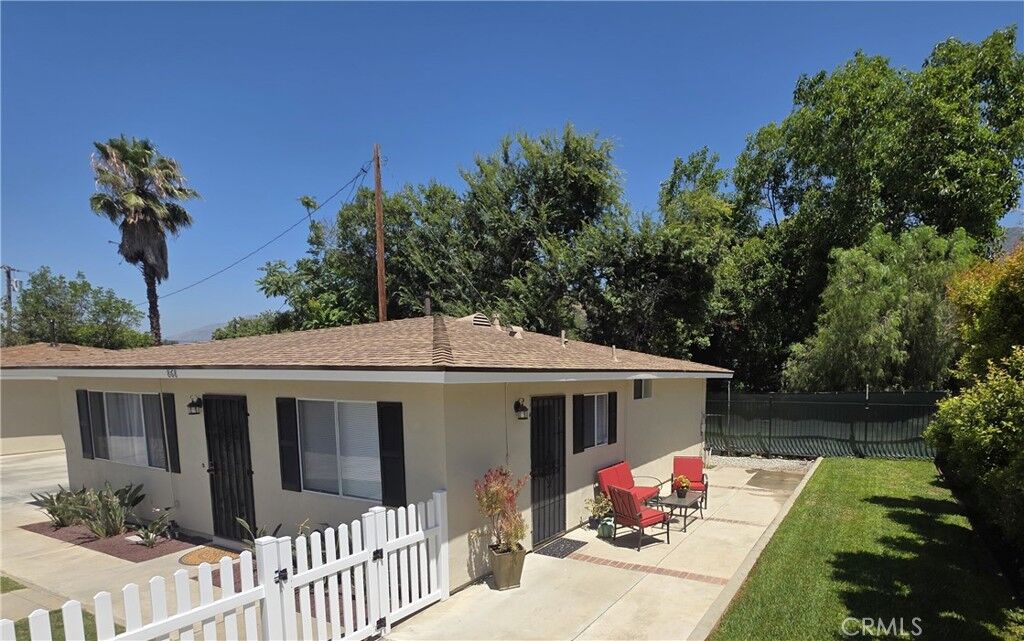 Property Photo:  868 Random Lane  CA 91010 