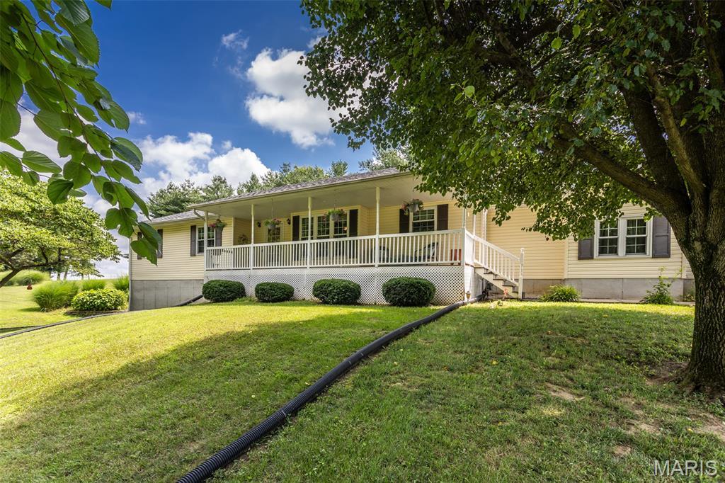 Property Photo: 40 Ridge Street IL 62067