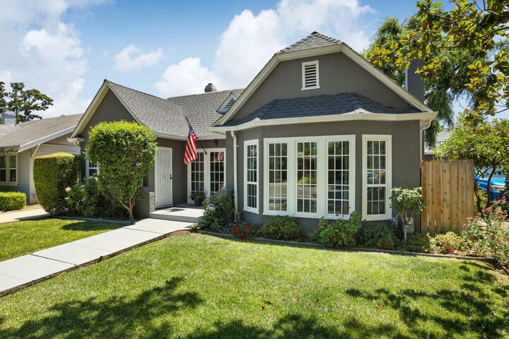 Property Photo: 1128 W Walnut Street CA 95203