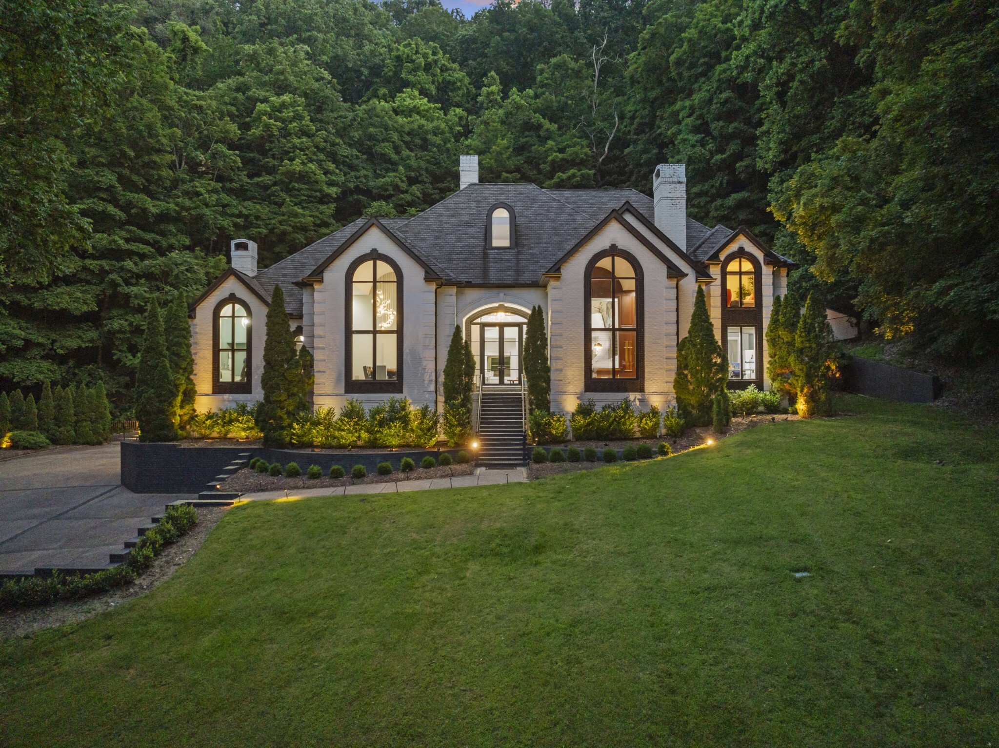 Property Photo:  31 Annandale  TN 37215 
