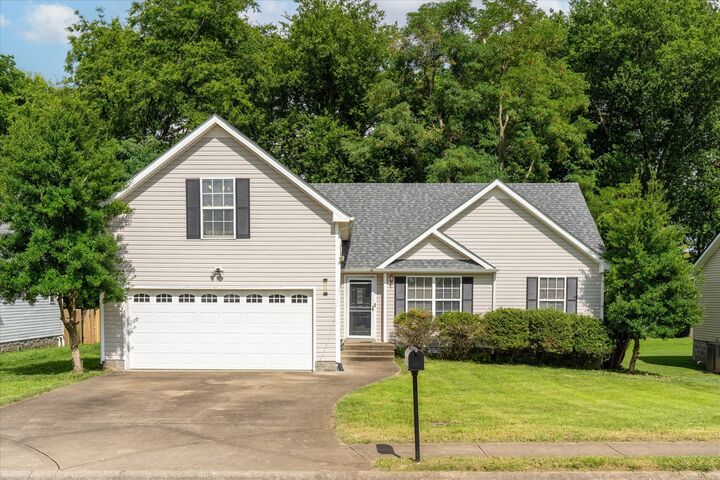 Property Photo: 3673 Kendra Ct S TN 37040