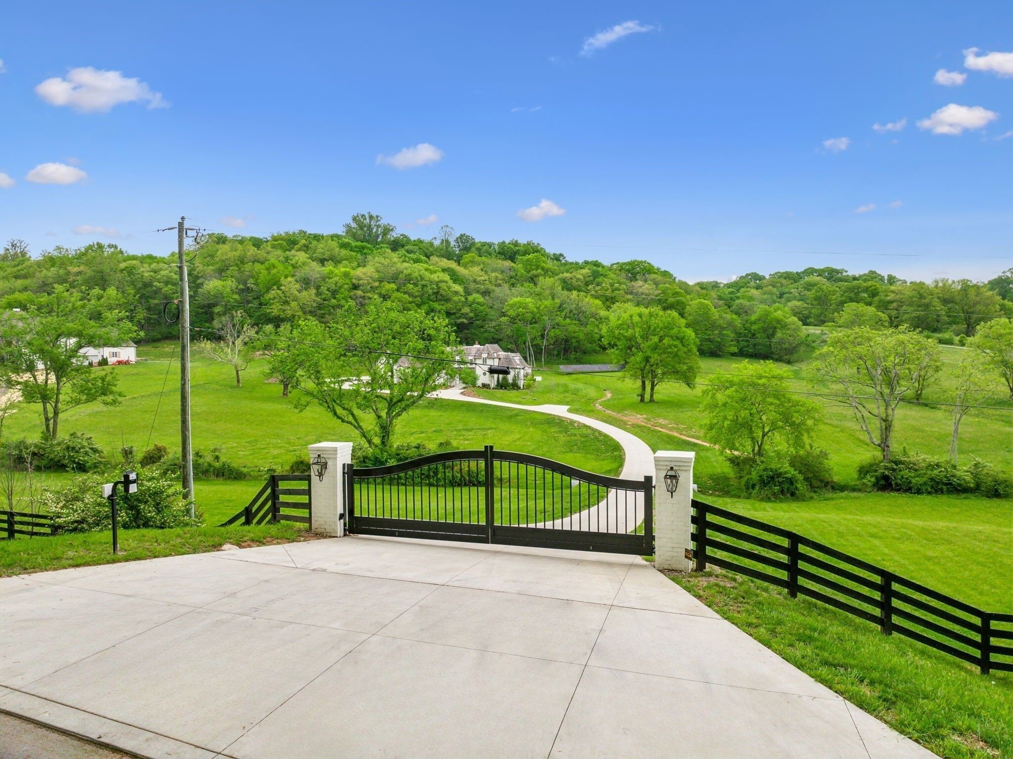 Property Photo: 3514 Bailey Rd TN 37064