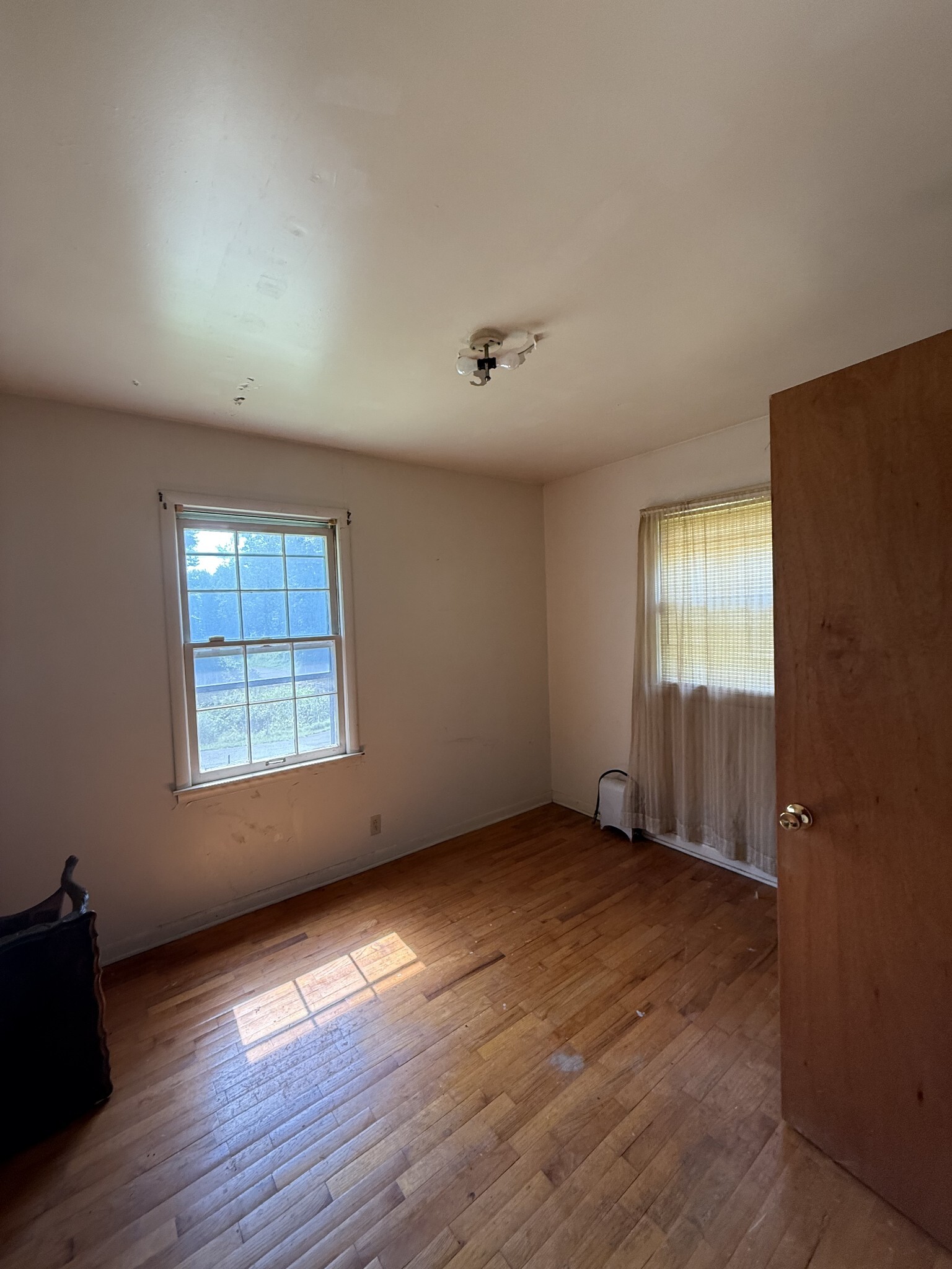 Property Photo: 110 S Oak Dr TN 38450