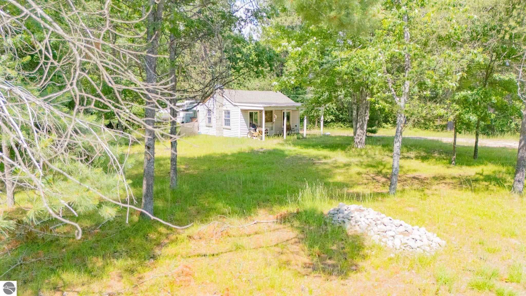 Property Photo: 1849 E Pioneer Road MI 48653