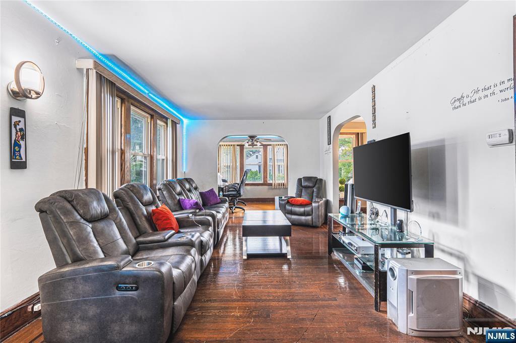 Property Photo:  620 Chestnut Avenue  NJ 07666 