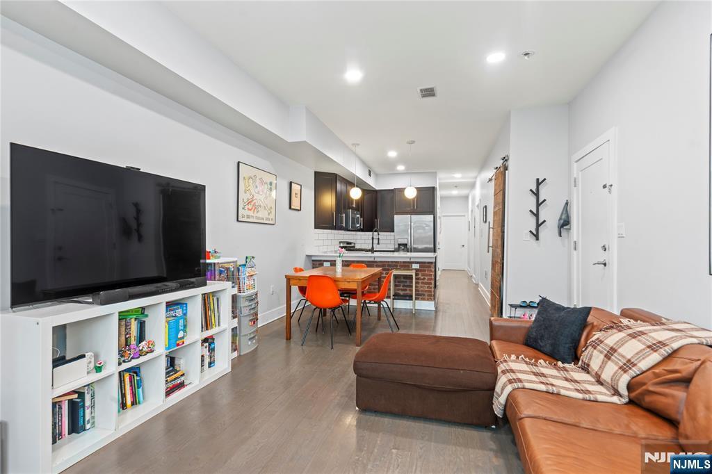 Property Photo: 172 South Street 2A NJ 07307