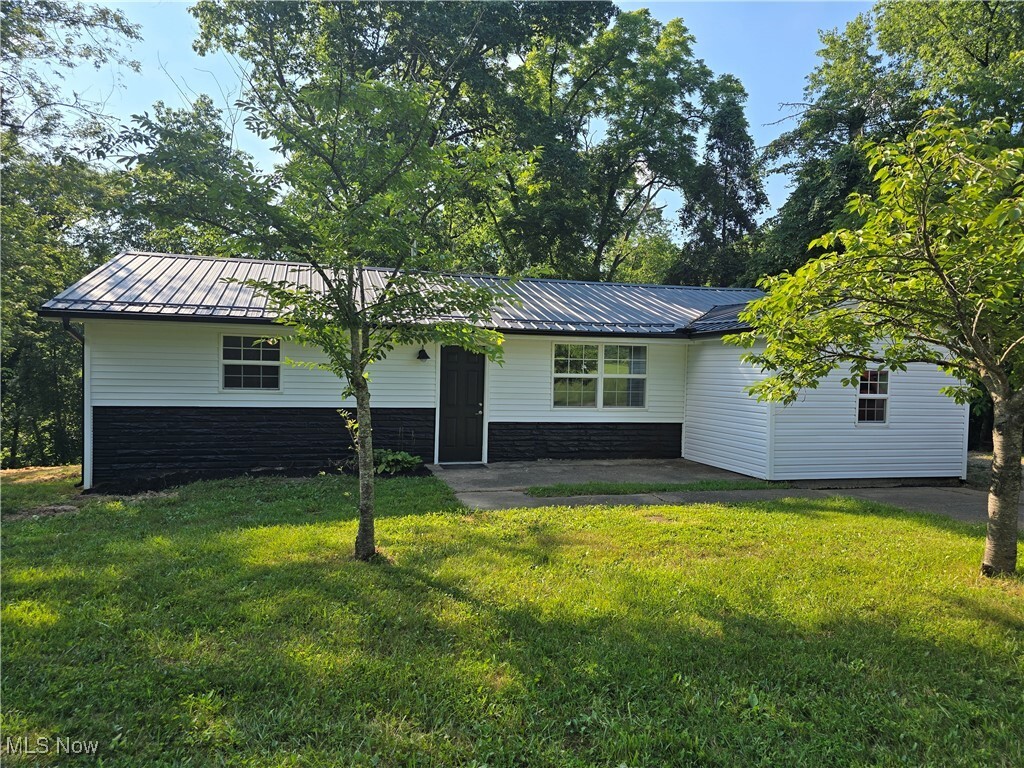 2887 Olde Falls Road  Zanesville OH 43701 photo