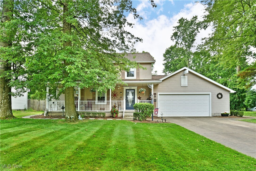 252 Greenbriar Drive  Cortland OH 44410 photo
