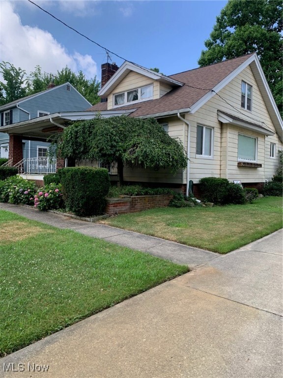 Property Photo:  1528 Felton Road  OH 44121 