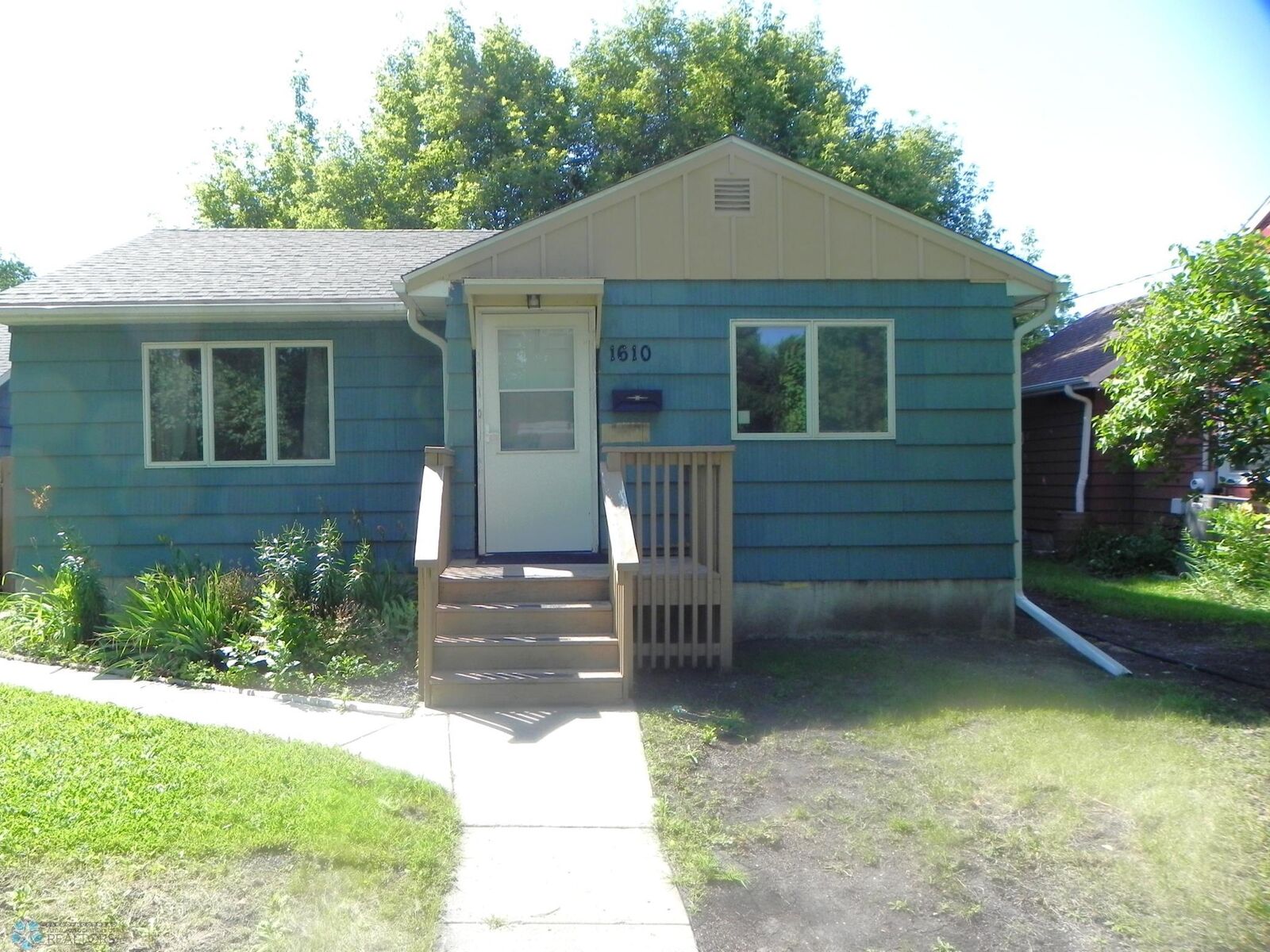 Property Photo: 1610 9th Street N ND 58102